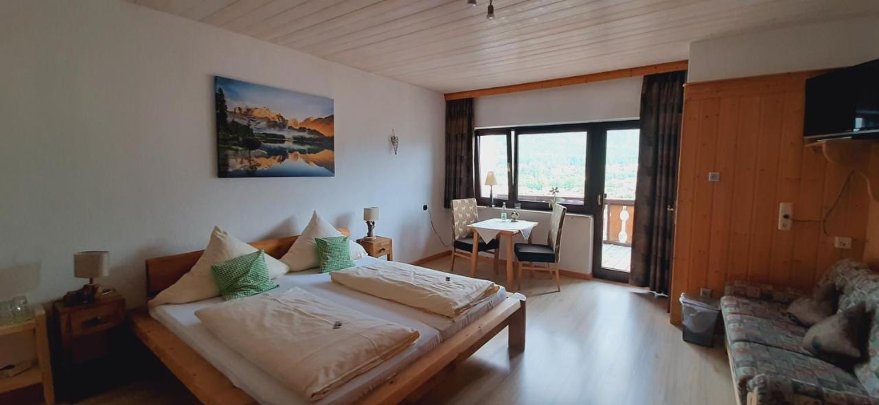 Alpenappartements Schwalbennestl มิทเทนวัลด์ ภายนอก รูปภาพ