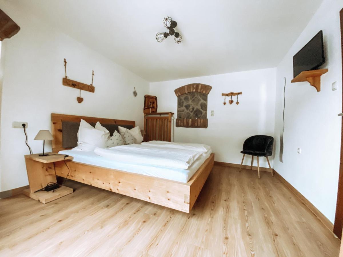 Alpenappartements Schwalbennestl มิทเทนวัลด์ ภายนอก รูปภาพ