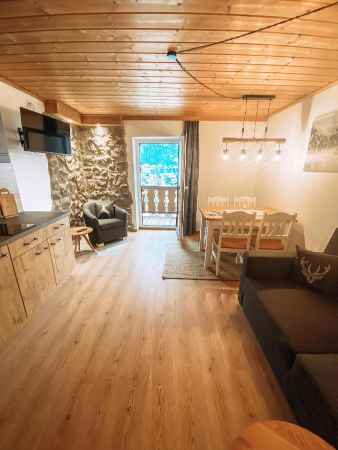 Alpenappartements Schwalbennestl มิทเทนวัลด์ ภายนอก รูปภาพ
