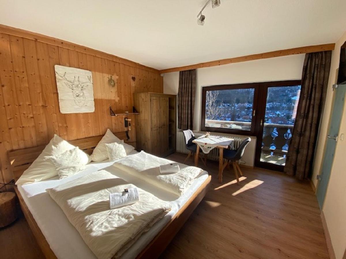 Alpenappartements Schwalbennestl มิทเทนวัลด์ ภายนอก รูปภาพ
