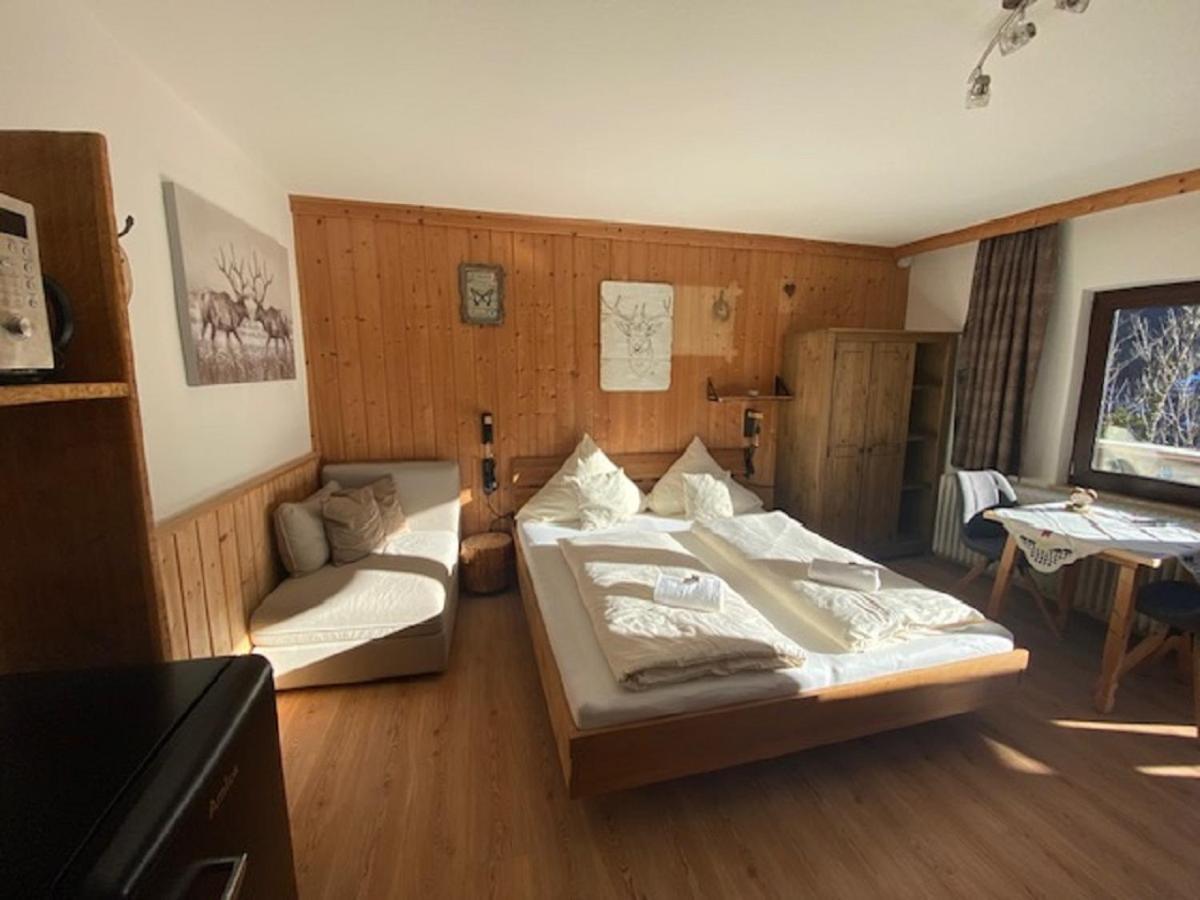 Alpenappartements Schwalbennestl มิทเทนวัลด์ ภายนอก รูปภาพ