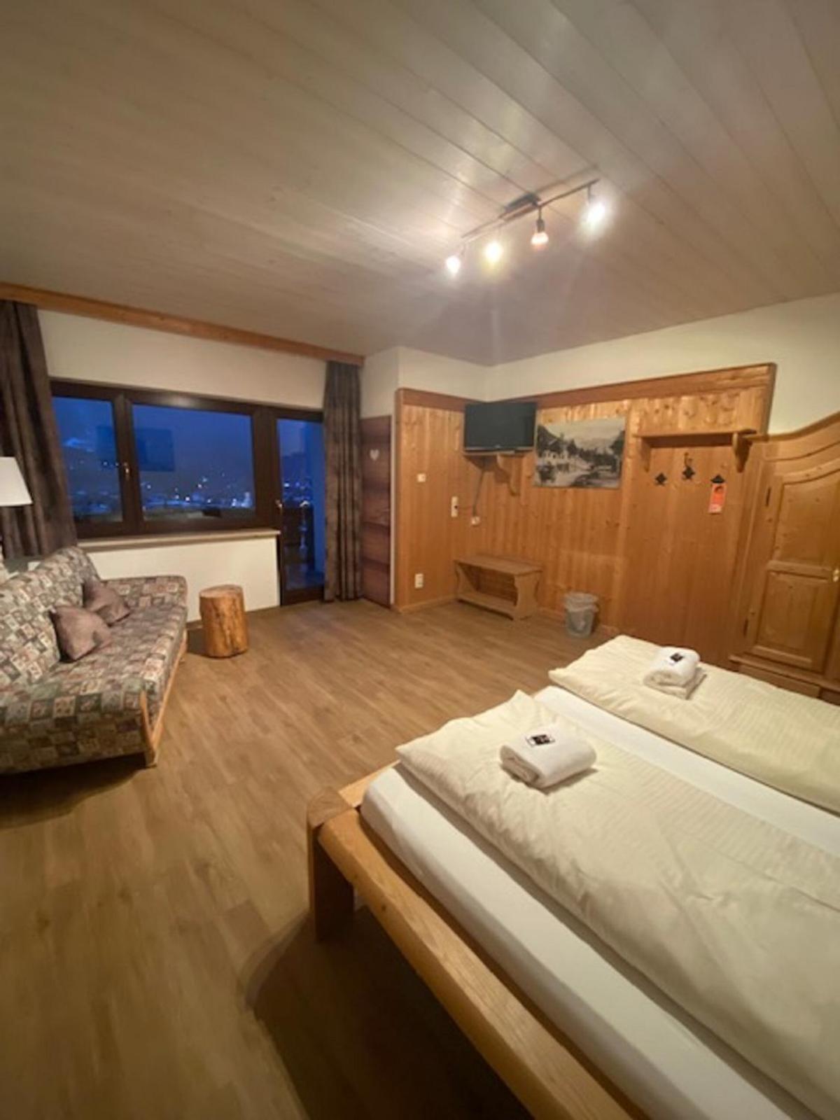 Alpenappartements Schwalbennestl มิทเทนวัลด์ ภายนอก รูปภาพ