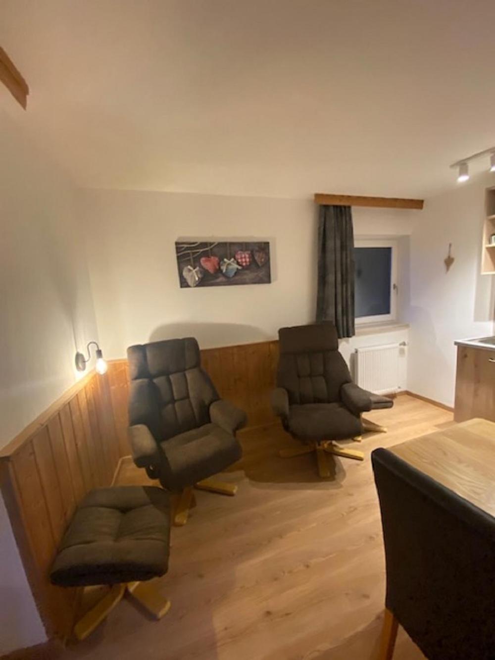 Alpenappartements Schwalbennestl มิทเทนวัลด์ ภายนอก รูปภาพ
