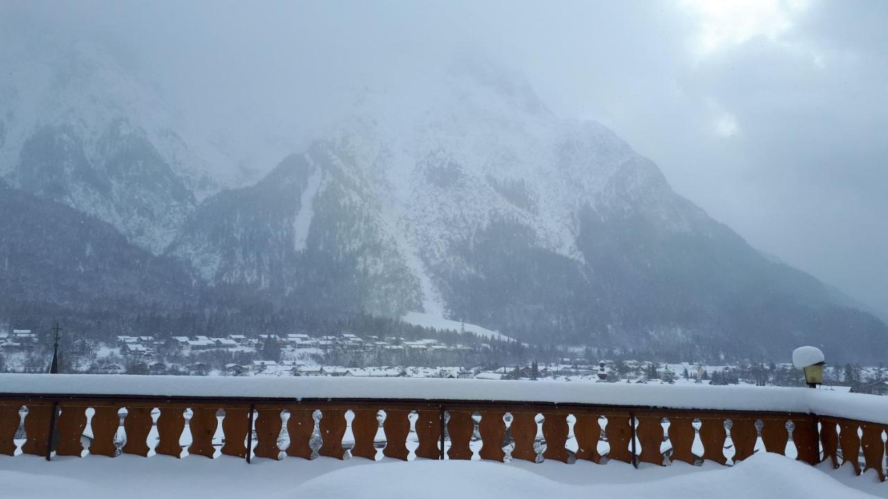 Alpenappartements Schwalbennestl มิทเทนวัลด์ ภายนอก รูปภาพ